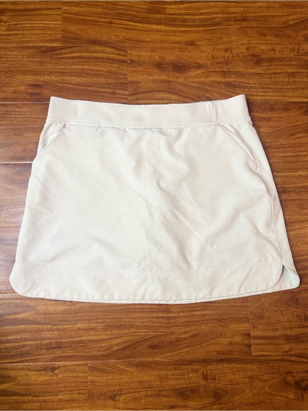 Women’s Cream Mini Skort with Smooth Waistband